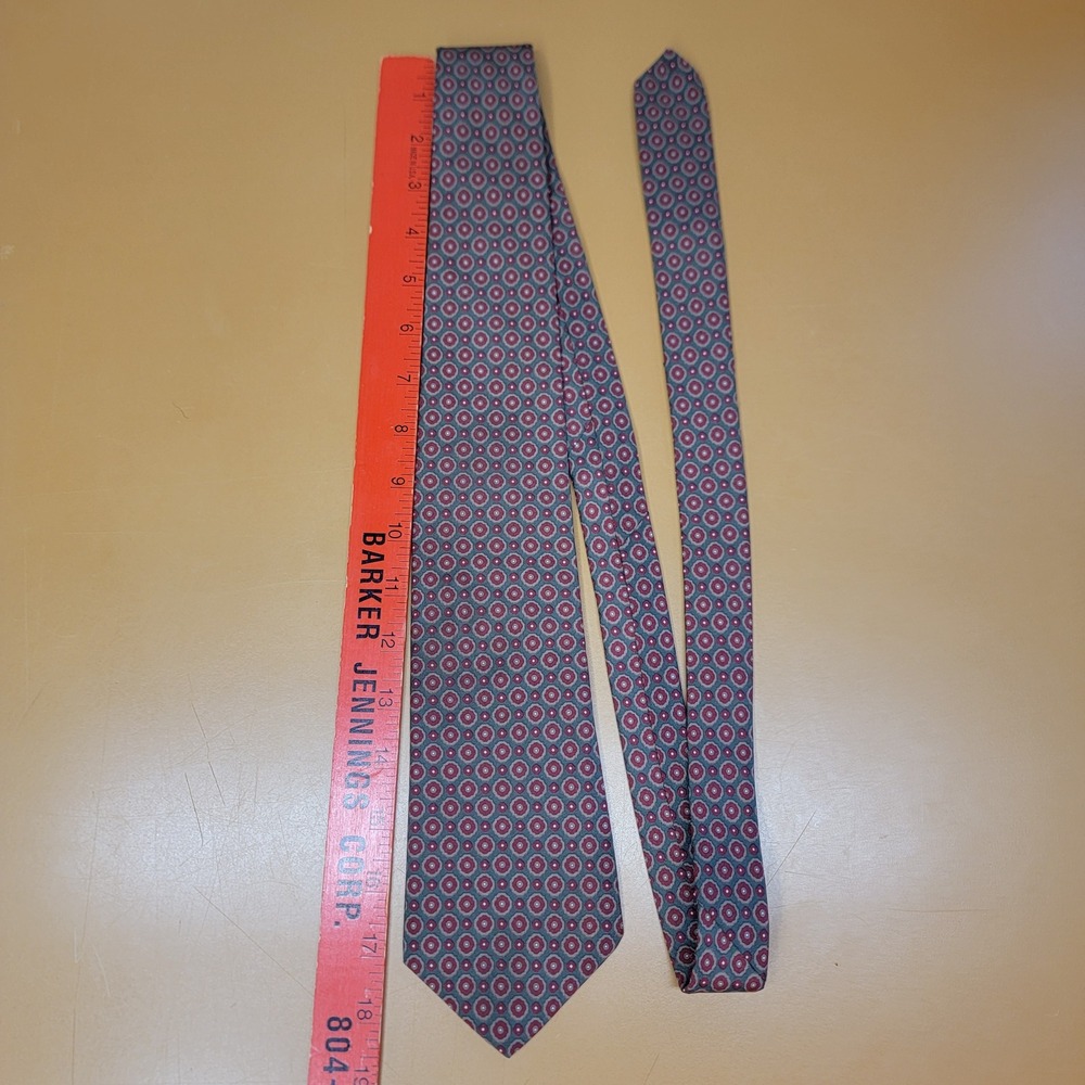 Kelly for Macys Mens Silk Necktie Red Green Geometric Medallion Print Tie